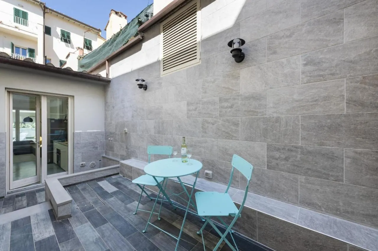 Apartments Florence- Oltrarno Garden Italy