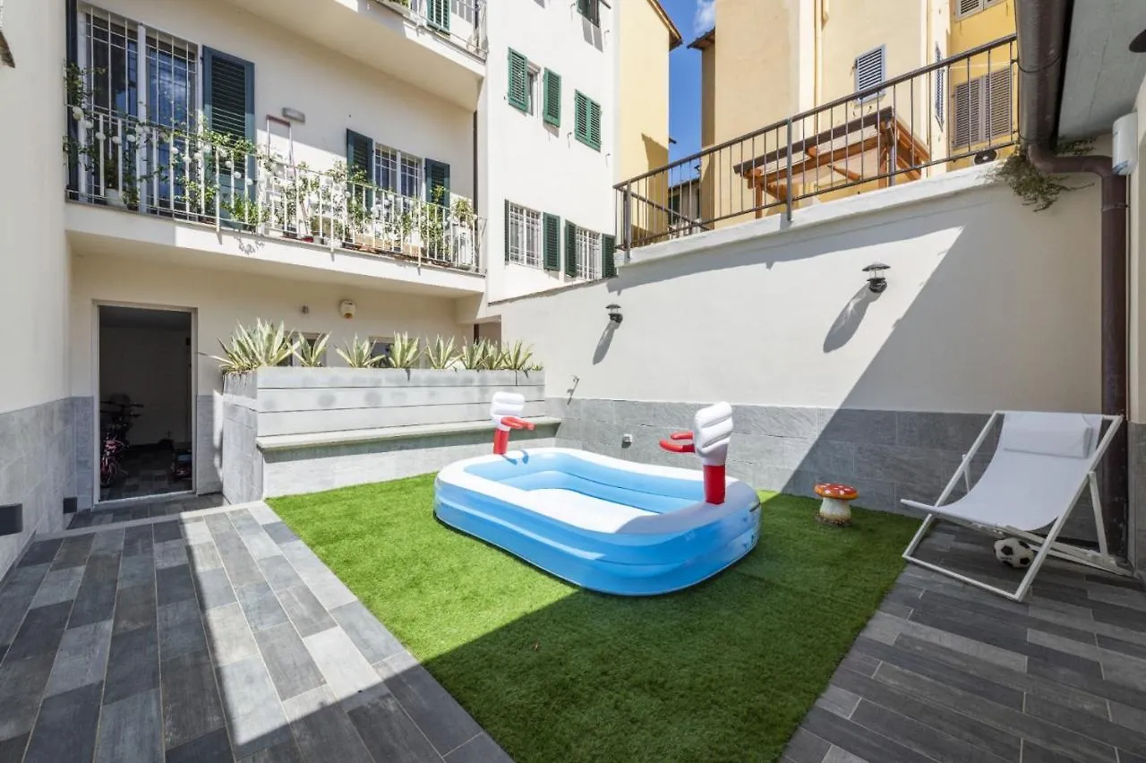 Apartments Florence- Oltrarno Garden