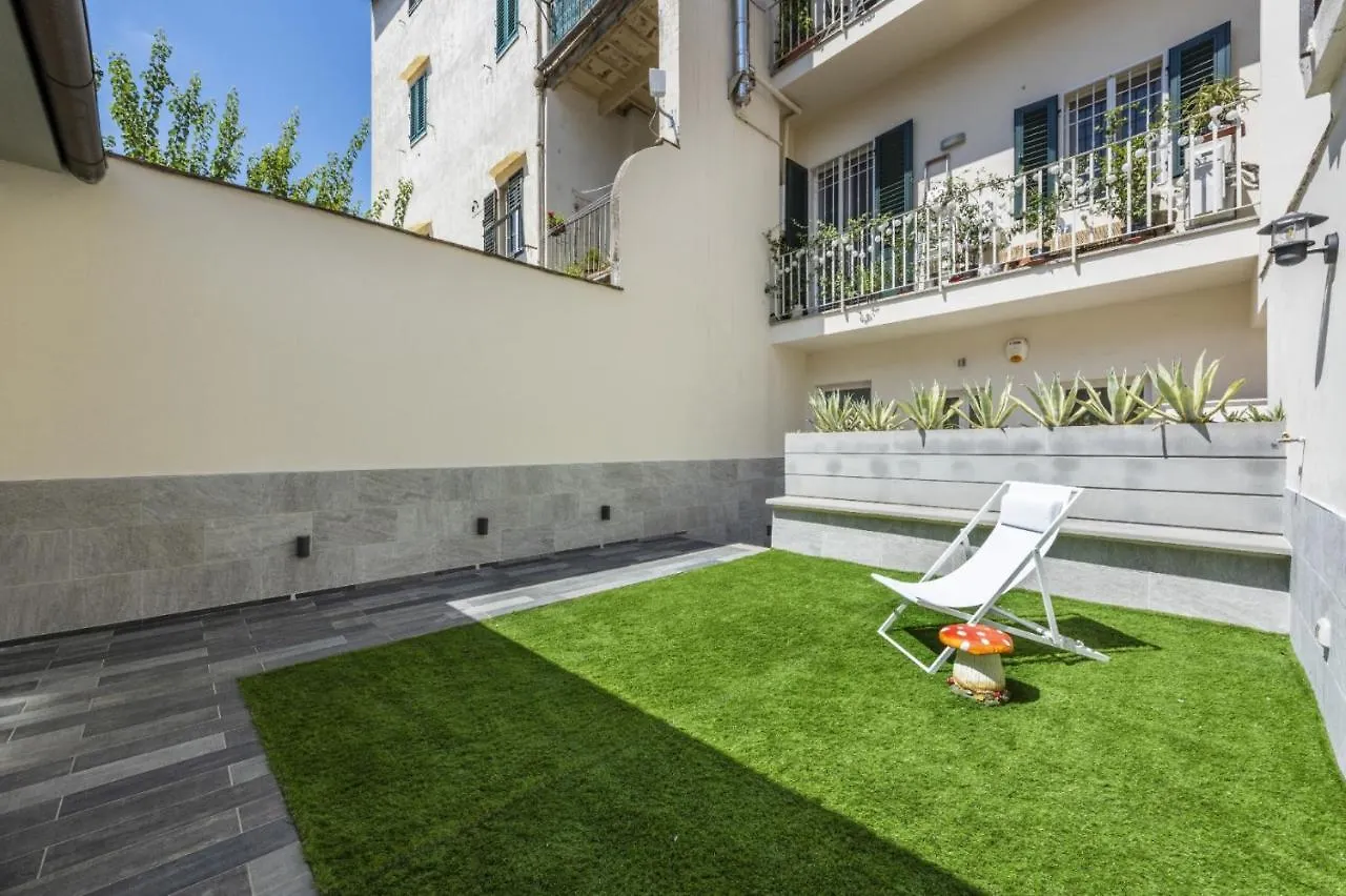 Apartments Florence- Oltrarno Garden