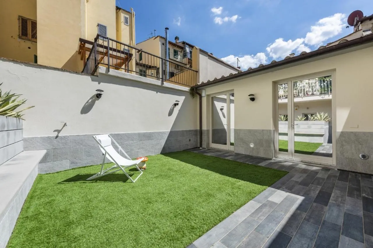 Apartments Florence- Oltrarno Garden Italy